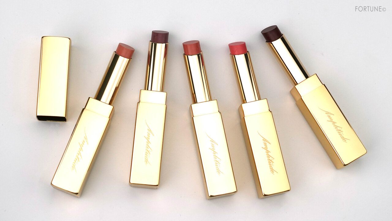 Amplitude(アンプリチュード) 2021春新作コスメ スプリングコレクション『コンスピキュアス クリーミーリップス』レビュー・使用レポ・スウォッチ