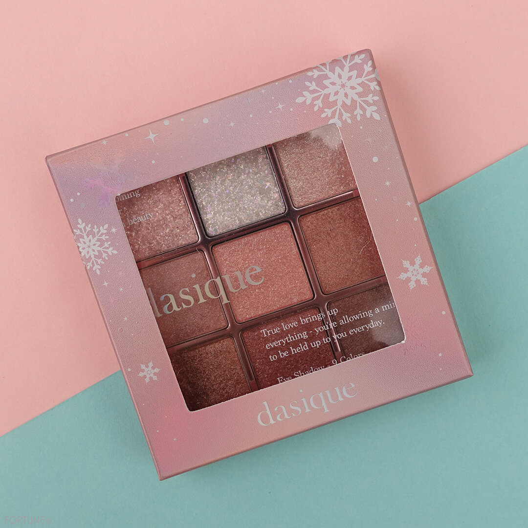 韓国コスメ dasique(デイジーク) 2020年ホリデーコレクション/クリスマスコフレ/新作コスメ『デイジークシャドウパレット』06 スノーブロッサム　使用レポ・レビュー・スウォッチ