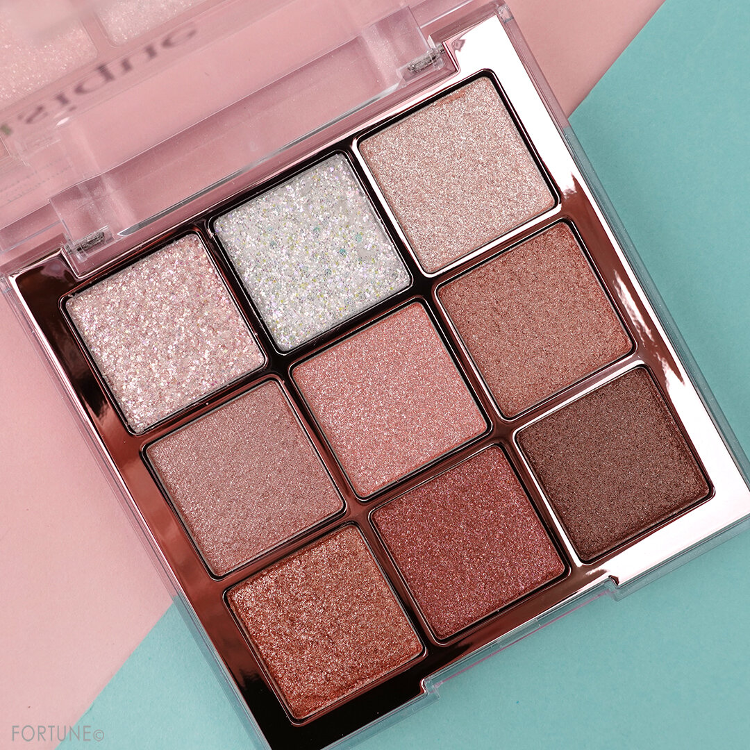 韓国コスメ dasique(デイジーク) 2020年ホリデーコレクション/クリスマスコフレ/新作コスメ『デイジークシャドウパレット』06 スノーブロッサム　使用レポ・レビュー・スウォッチ