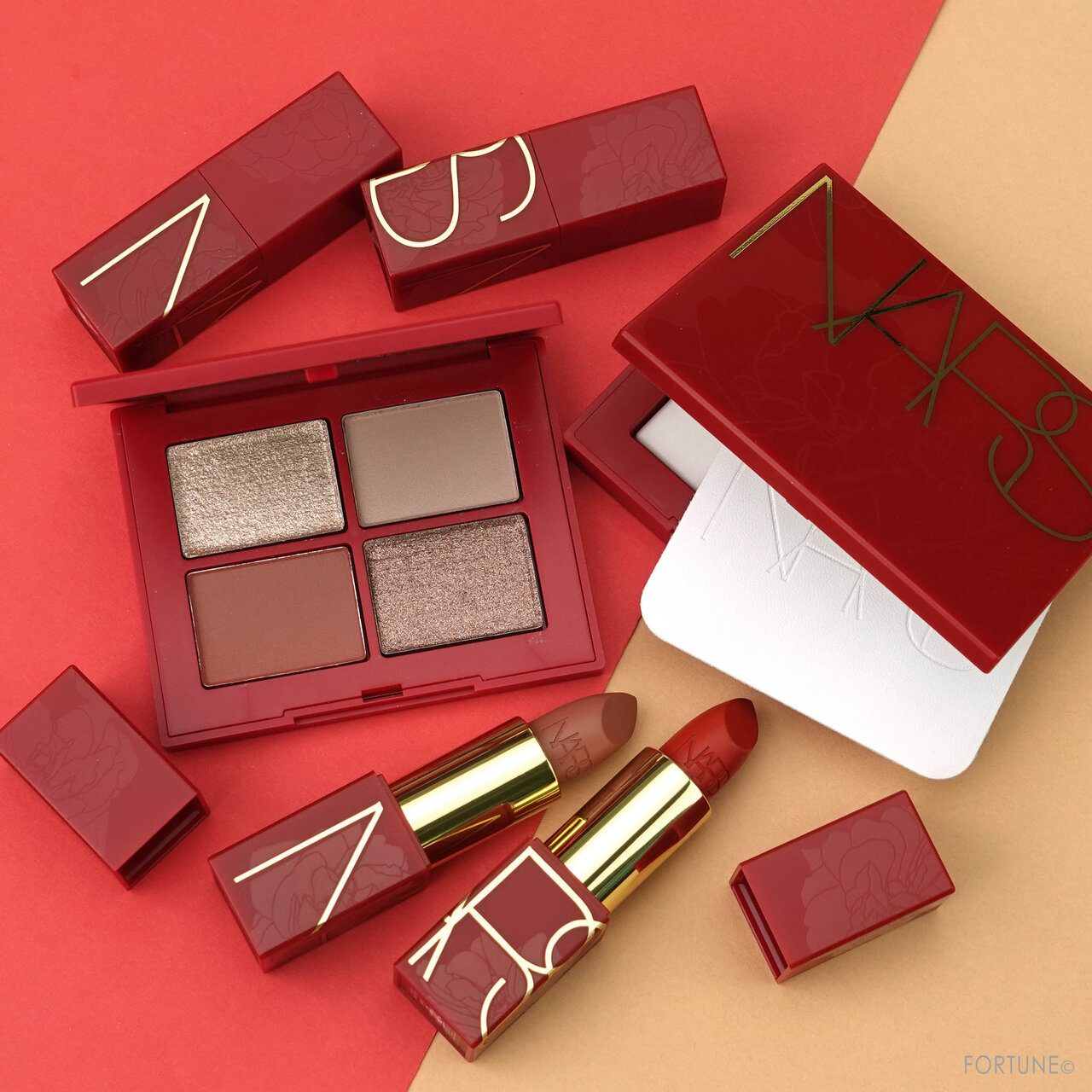 NARS(ナーズ) 2021新作コスメ ニューイヤーコレクション「リップスティック」「クワッドアイシャドー 00199」「ライトリフレクティングセッティングパウダー プレスト N 00359」レビュー・スウォッチ・使用レポ