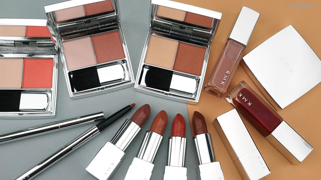 RMK(アールエムケー)2021春夏・SS新作コスメ/スプリング サマー 2021 コレクション「ザ ベージュライブラリー ブラッシュデュオ」「ザ ベージュライブラリー リップスティック」「イレジスティブル スケッチリップライナー」「ネイルポリッシュ」全色レビュー・スウォッチ・使用レポ