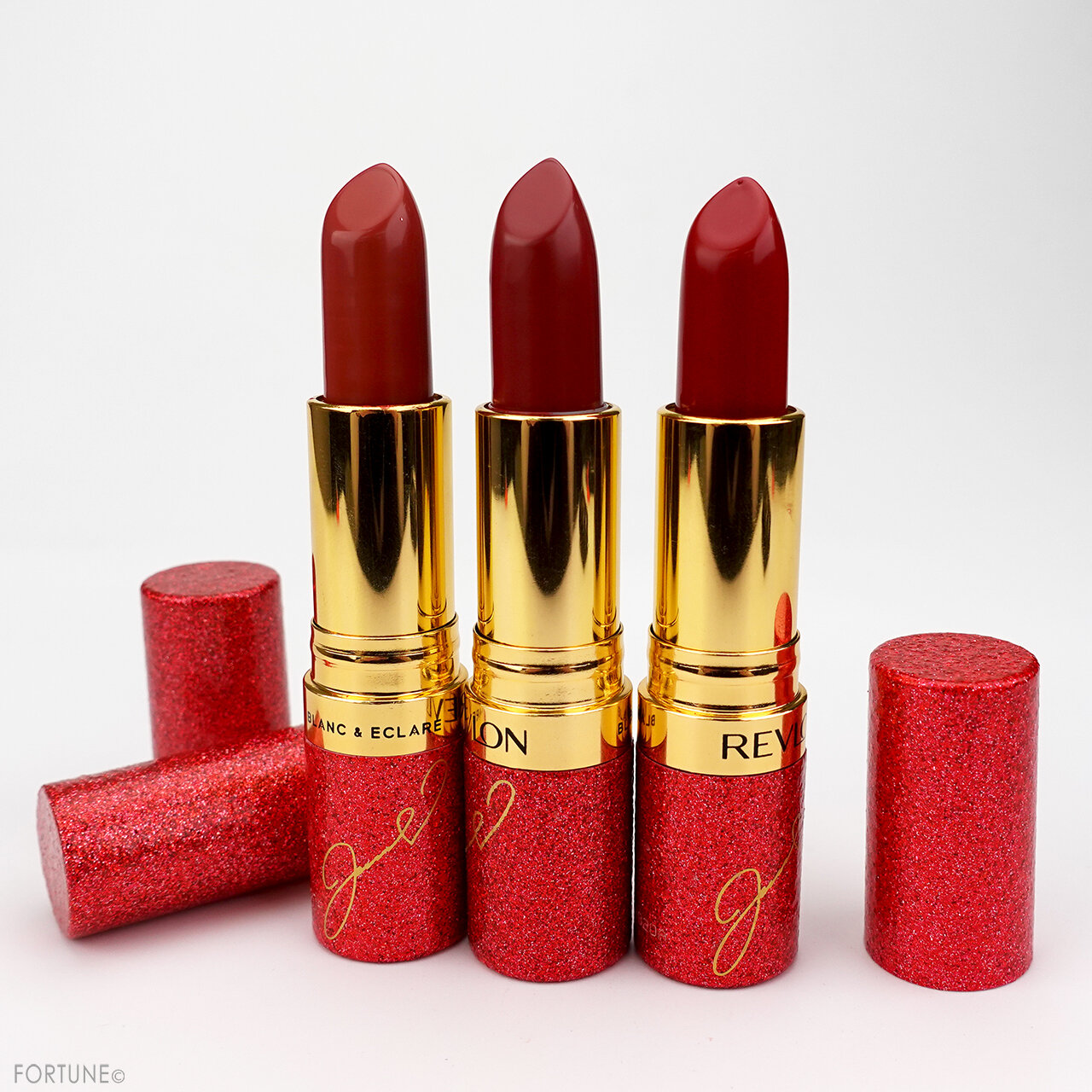 REVLON(レブロン) 2020新作コスメ/限定色・パッケージ ジェシカ・ジュンサイン入り「レブロン スーパー ラストラス リップスティック」レビュー・全色スウォッチ・使用レポ