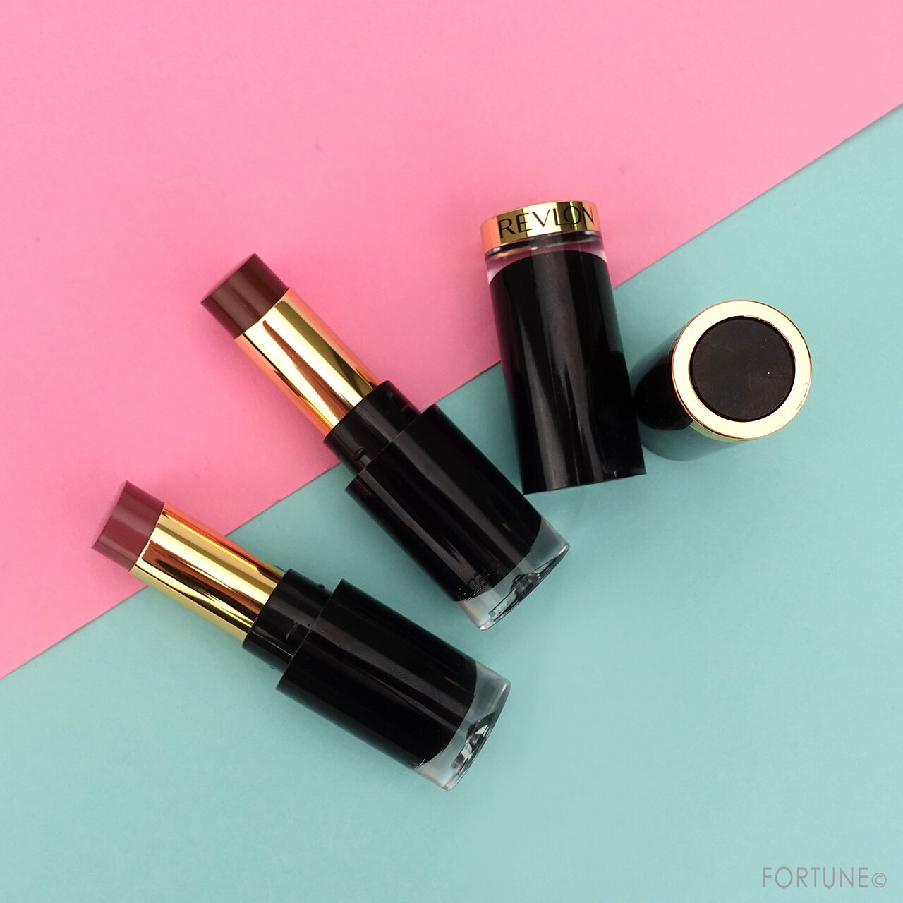 REVLON(レブロン) 2020冬新作コスメ『レブロン スーパー ラストラス グラス シャイン リップスティック』新色007/010 レビュー・全色スウォッチ・使用レポ