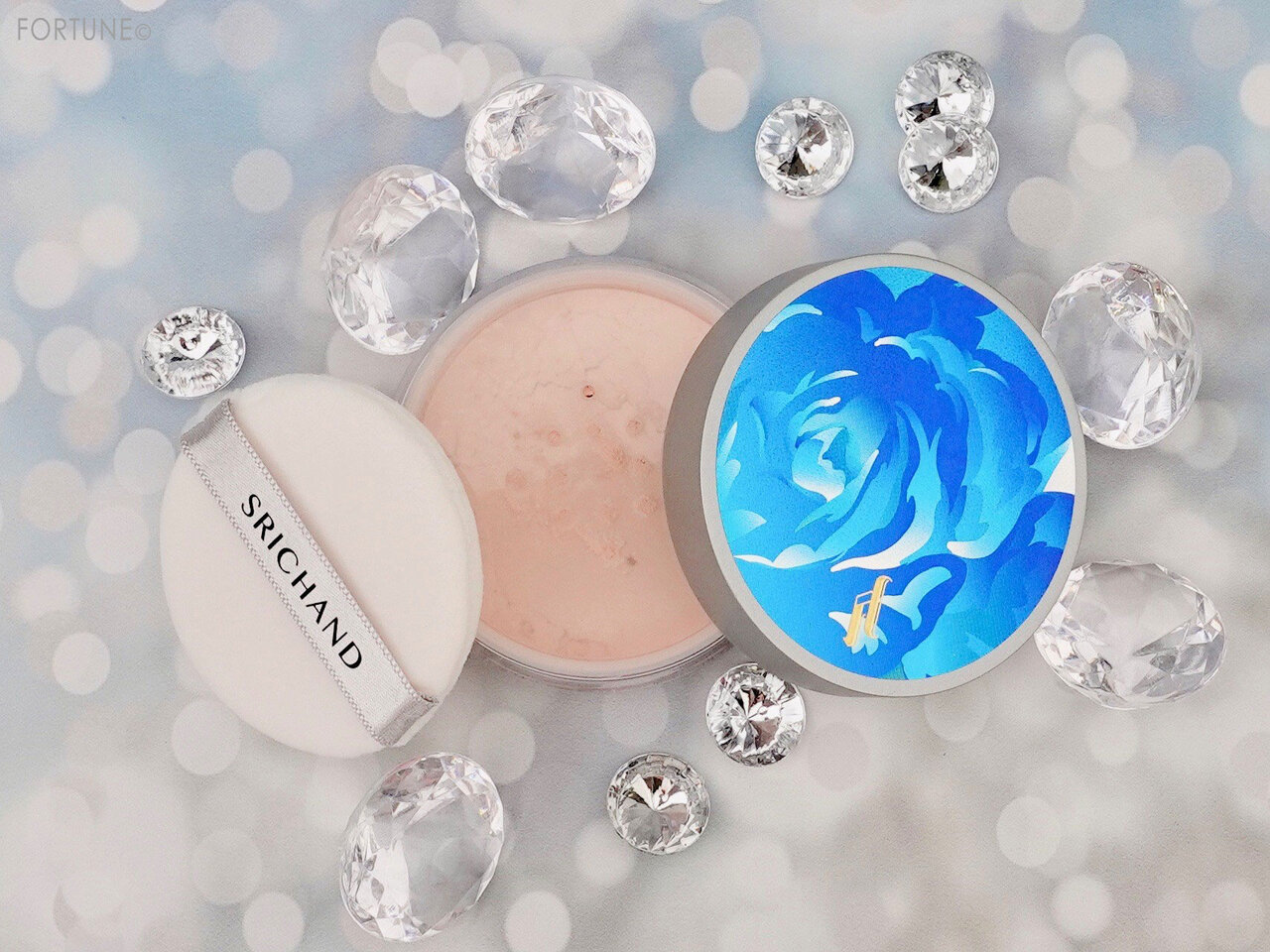 クリスマスコフレ SRICHAND(シーチャン)グローイングパウダー タイコスメ 数量限定 限りなくツヤ肌へ