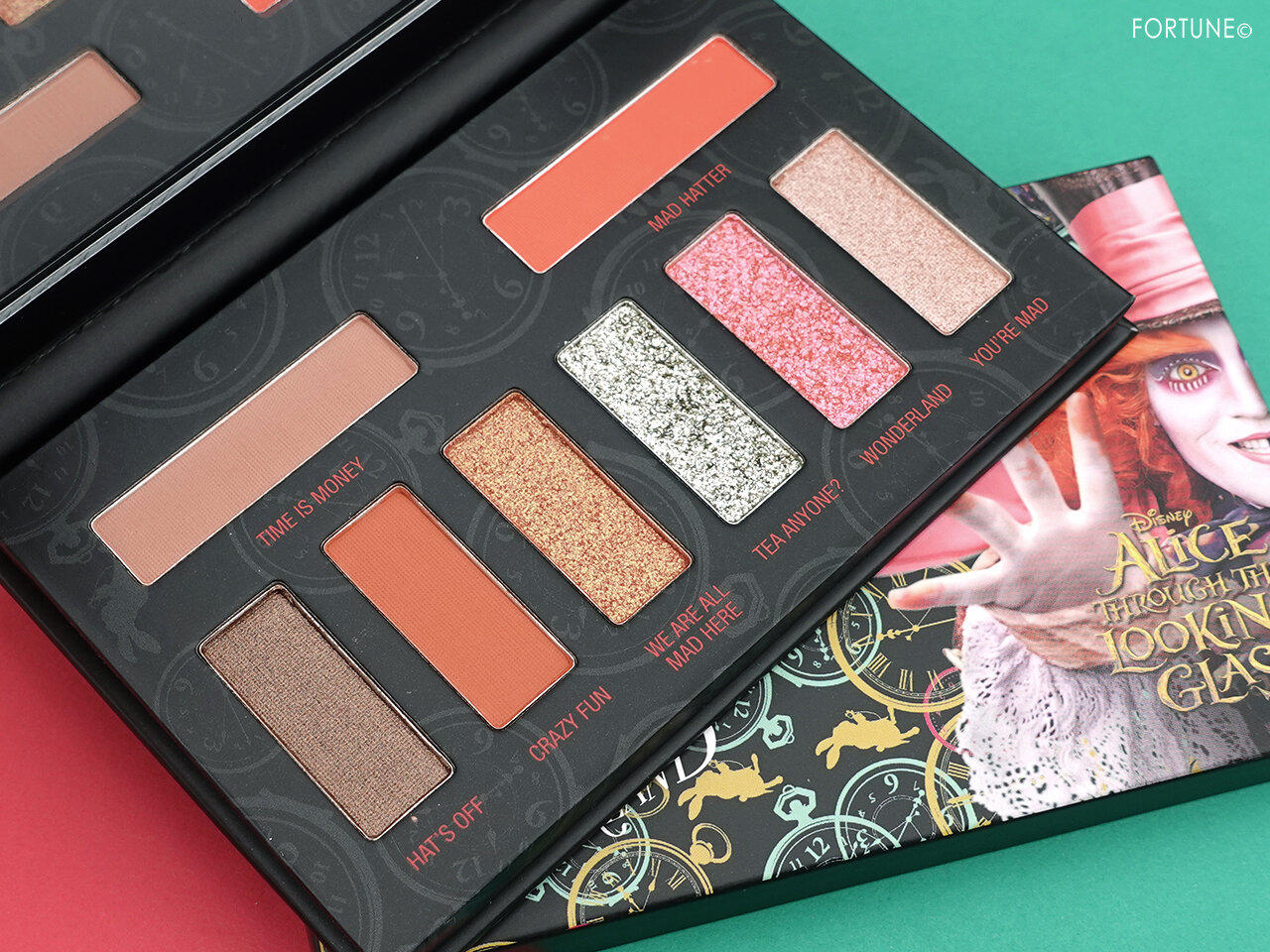 メイベリン ニューヨーク 2020新作コスメ/ディズニー映画「アリス・イン・ワンダーランド」限定コレクション　ポストカード アイシャドウ パレット AL-1　レビュー・スウォッチ・使用レポ