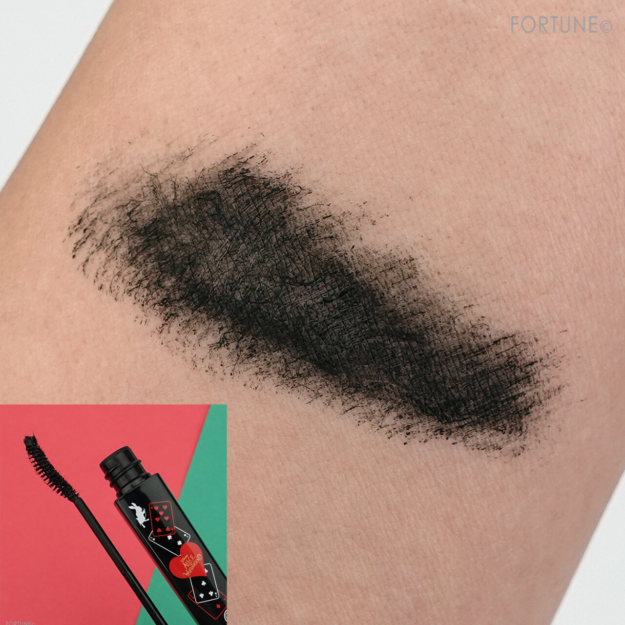 メイベリン ニューヨーク 2020新作コスメ/ディズニー映画「アリス・イン・ワンダーランド」限定コレクション　ラッシュニスタ N A01 ブラック　レビュー・スウォッチ・使用レポ