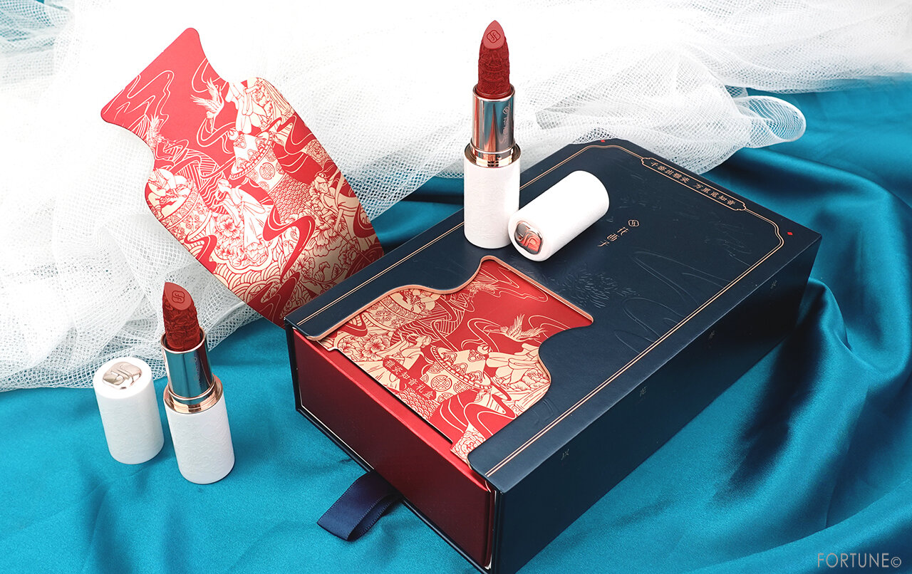 人気中国コスメブランド[花西子]雅磁知音限定ギフトボックス/ 花露玲瓏陶磁リップ