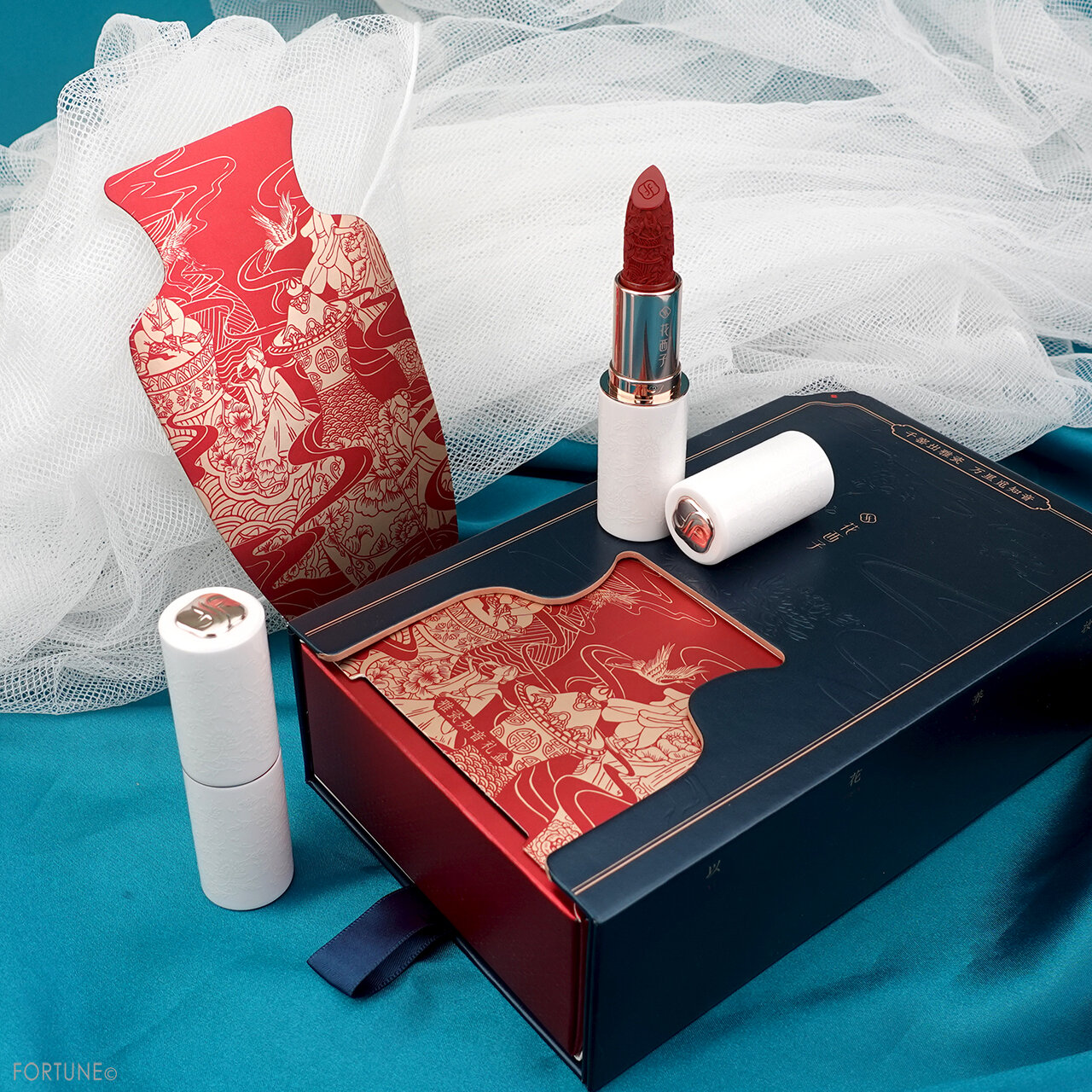 人気中国コスメブランド[花西子]雅磁知音限定ギフトボックス/ 花露玲瓏陶磁リップ