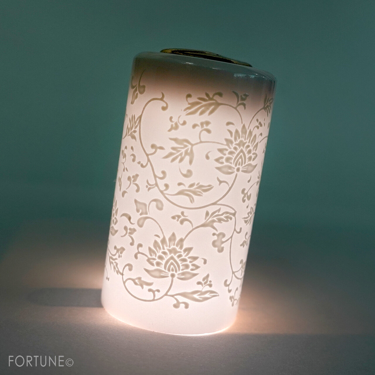 人気中国コスメブランド[花西子]雅磁知音限定ギフトボックス/ 花露玲瓏陶磁リップ