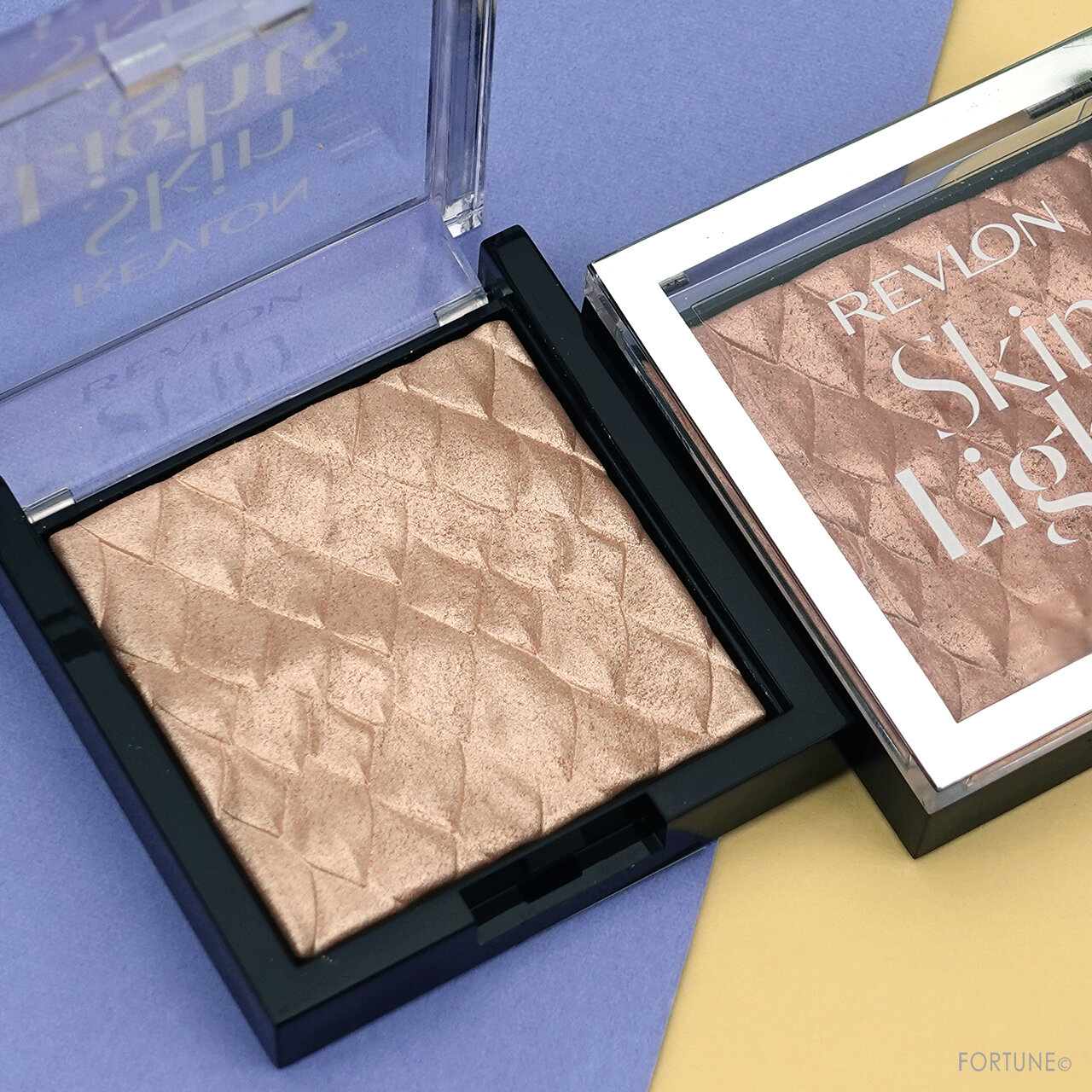 REVLON(レブロン)2021春新作コスメ「スキンライト プリズマティック ハイライター」