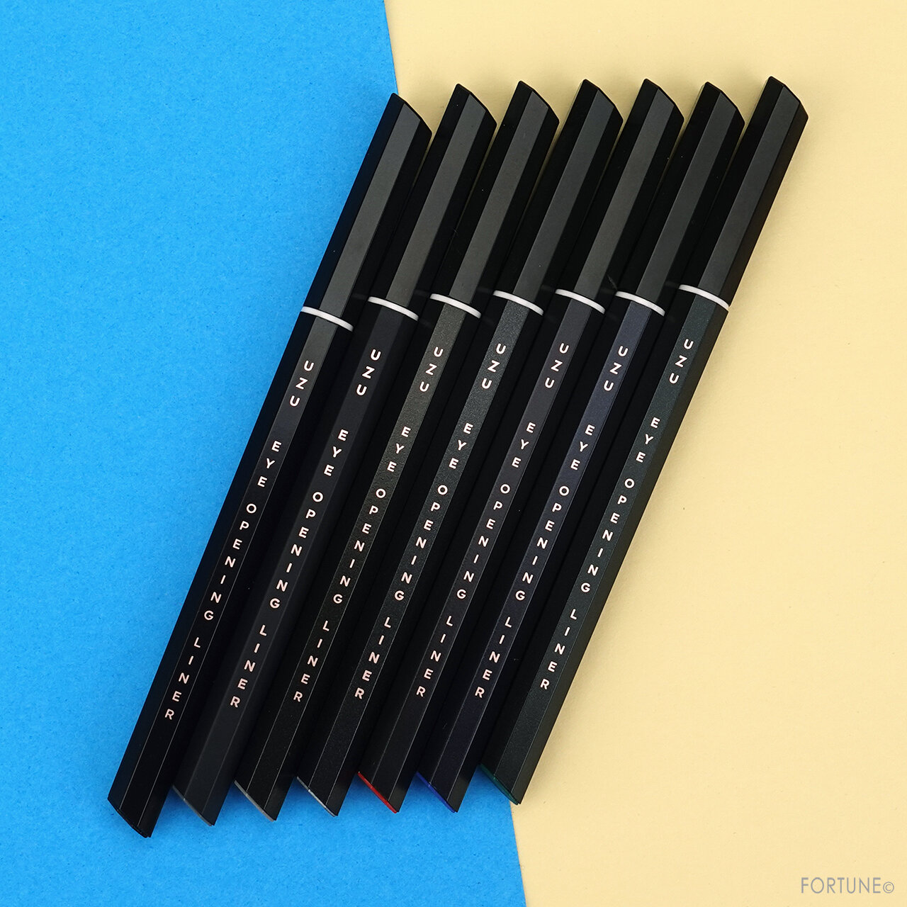 UZU(ウズ)2021新作コスメ「アイオープニングライナー セブン シェイズ オブ ブラック」