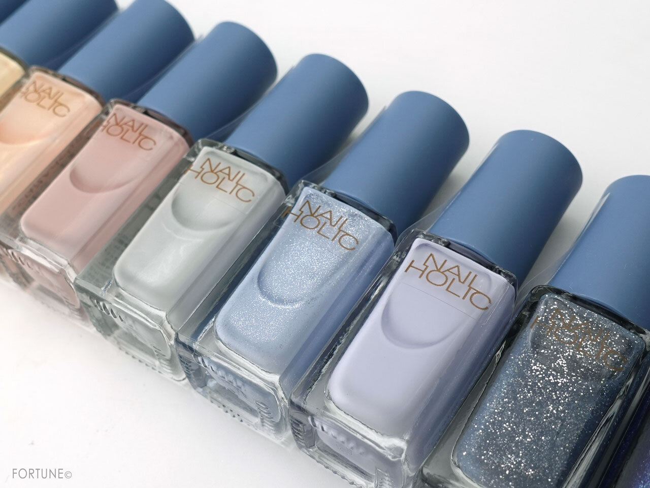 株式会社コーセー NAIL HOLIC/ネイルホリック リミテッドカラー