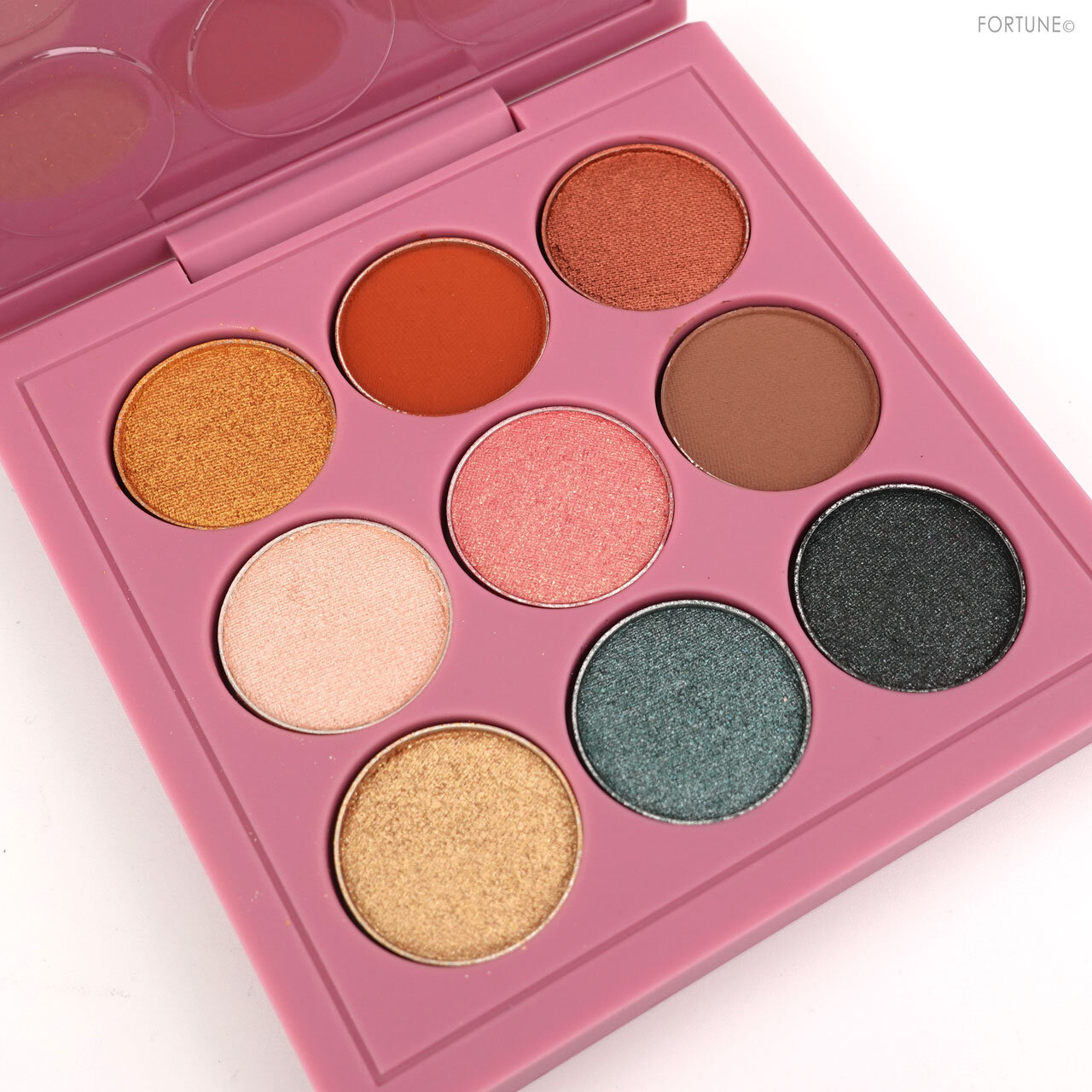 M·A·C/マック×ハリス リード「ファイティング フォー ザ ビューティー オブ フルイディティ」