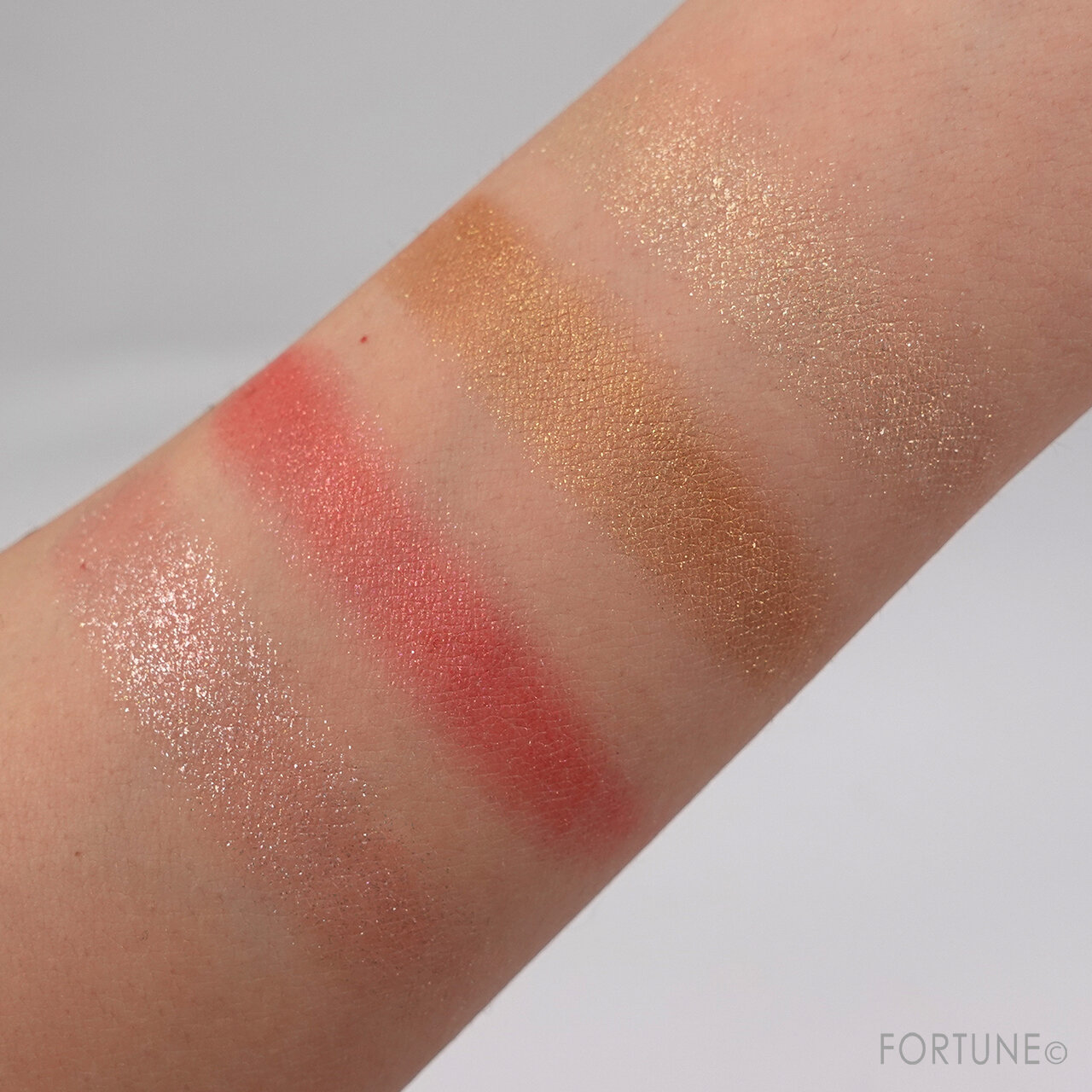 リンメル　プリズム　パウダーアイカラー