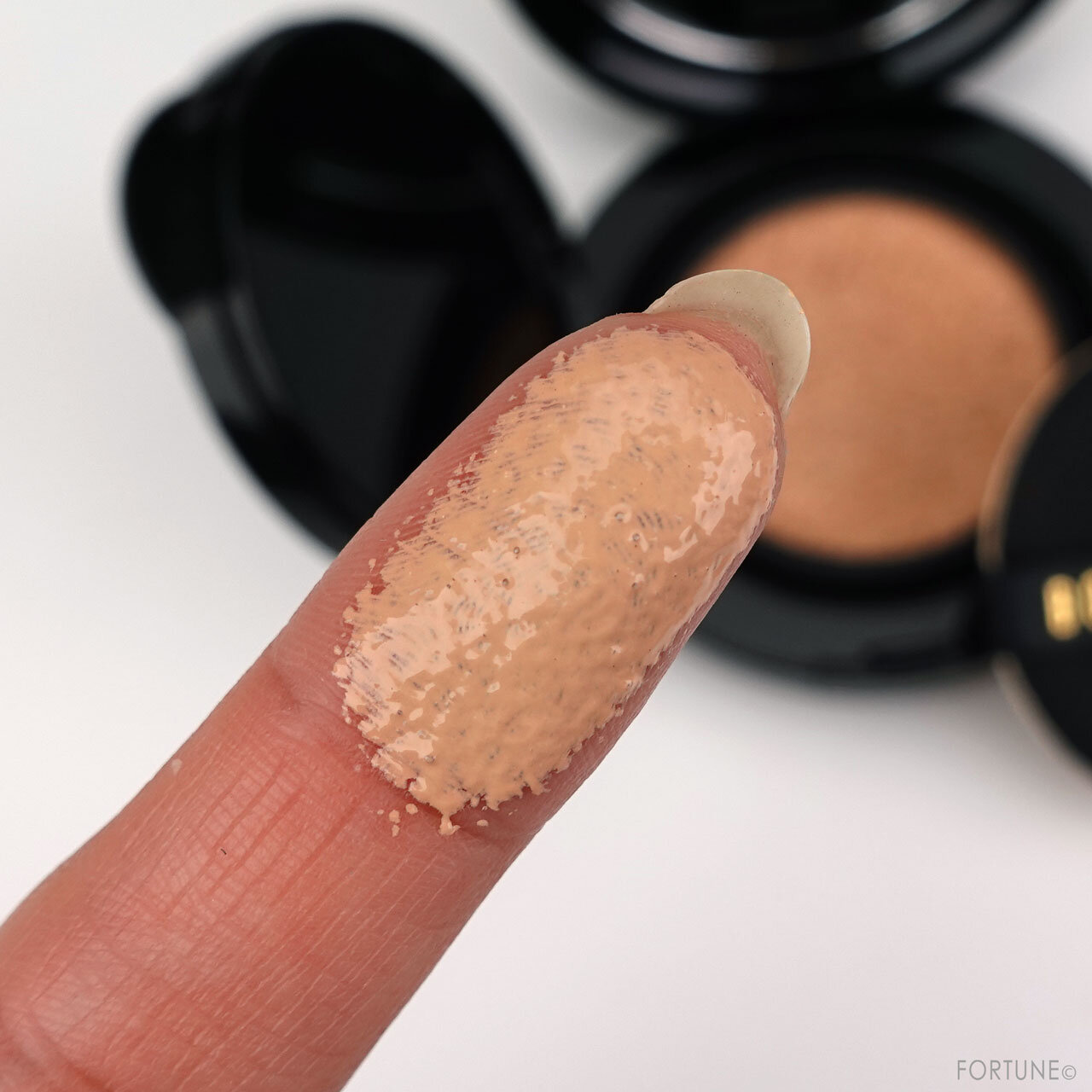 BOBBI BROWN/ボビイ ブラウン「インテンシブ スキン セラム クッション ファンデーション SPF 40（PA++++）」