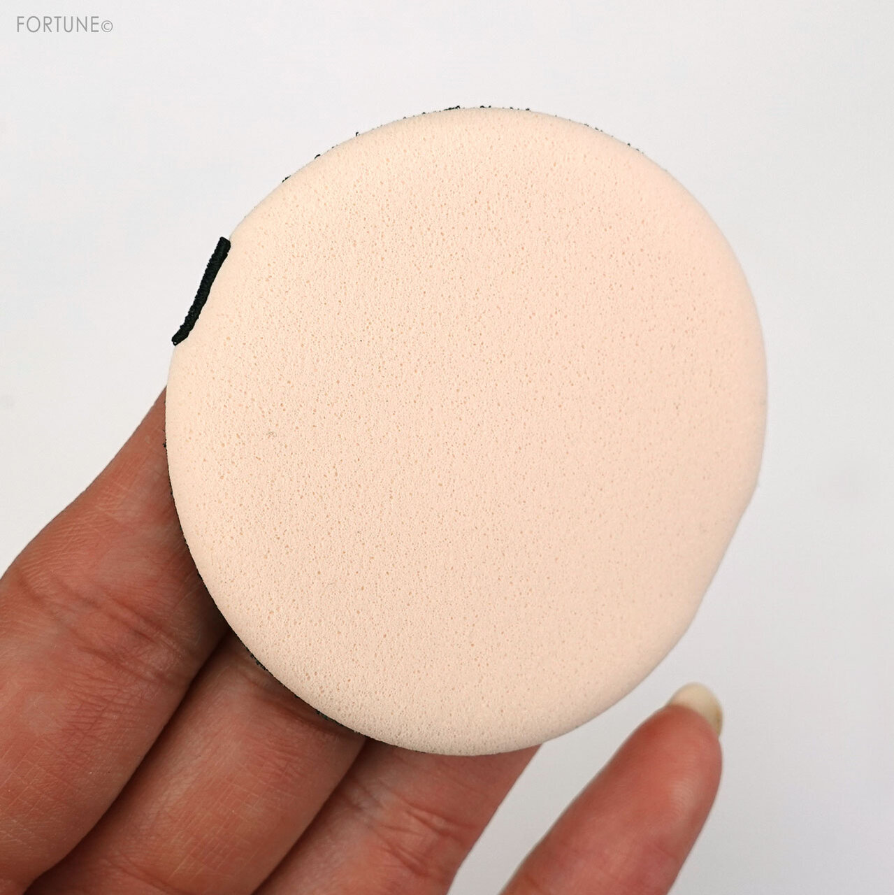 BOBBI BROWN/ボビイ ブラウン「インテンシブ スキン セラム クッション ファンデーション SPF 40（PA++++）」