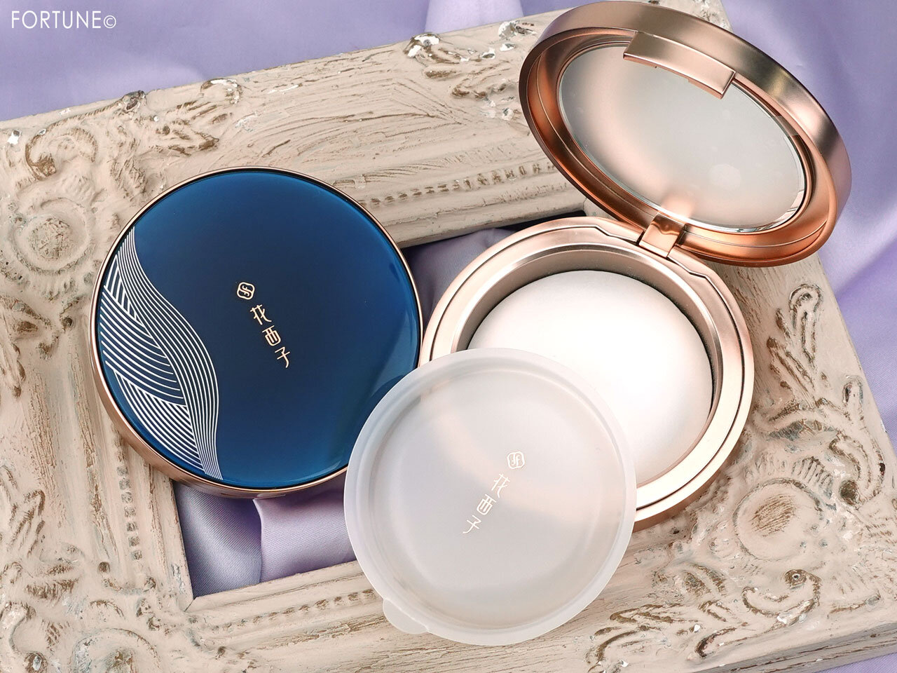 花西子（Florasis）「玉女桃花絹糸 プレストフェイスパウダー」