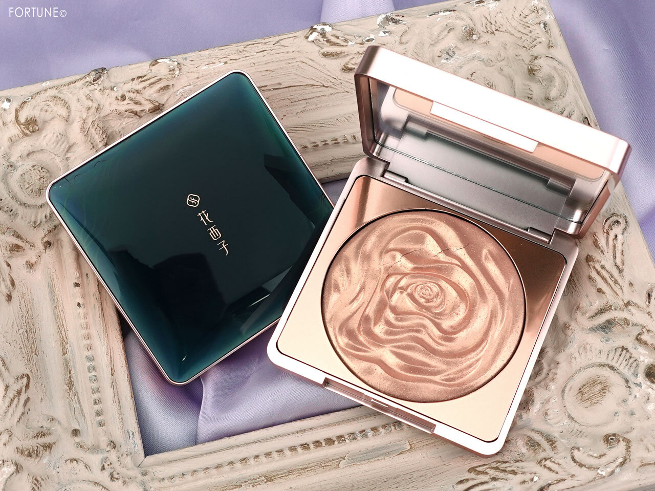 花西子（Florasis）「双花彫刻ハイライト」