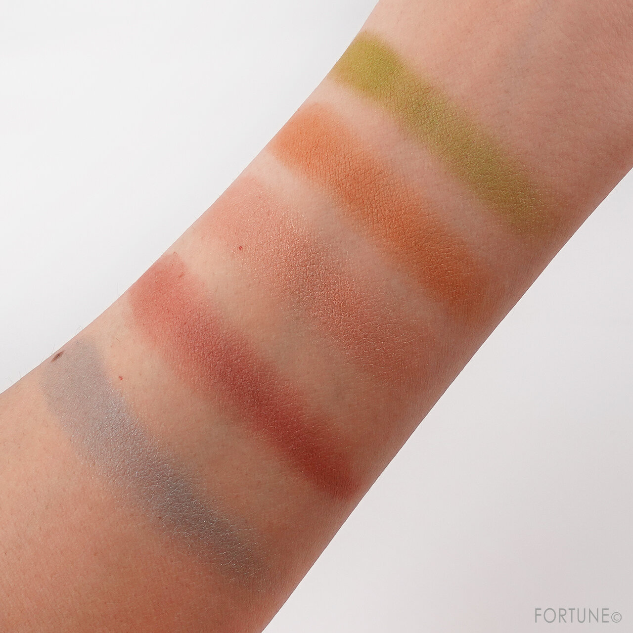 ADDICTION/アディクション　ザ アイシャドウ　アンポリッシュ ジェム