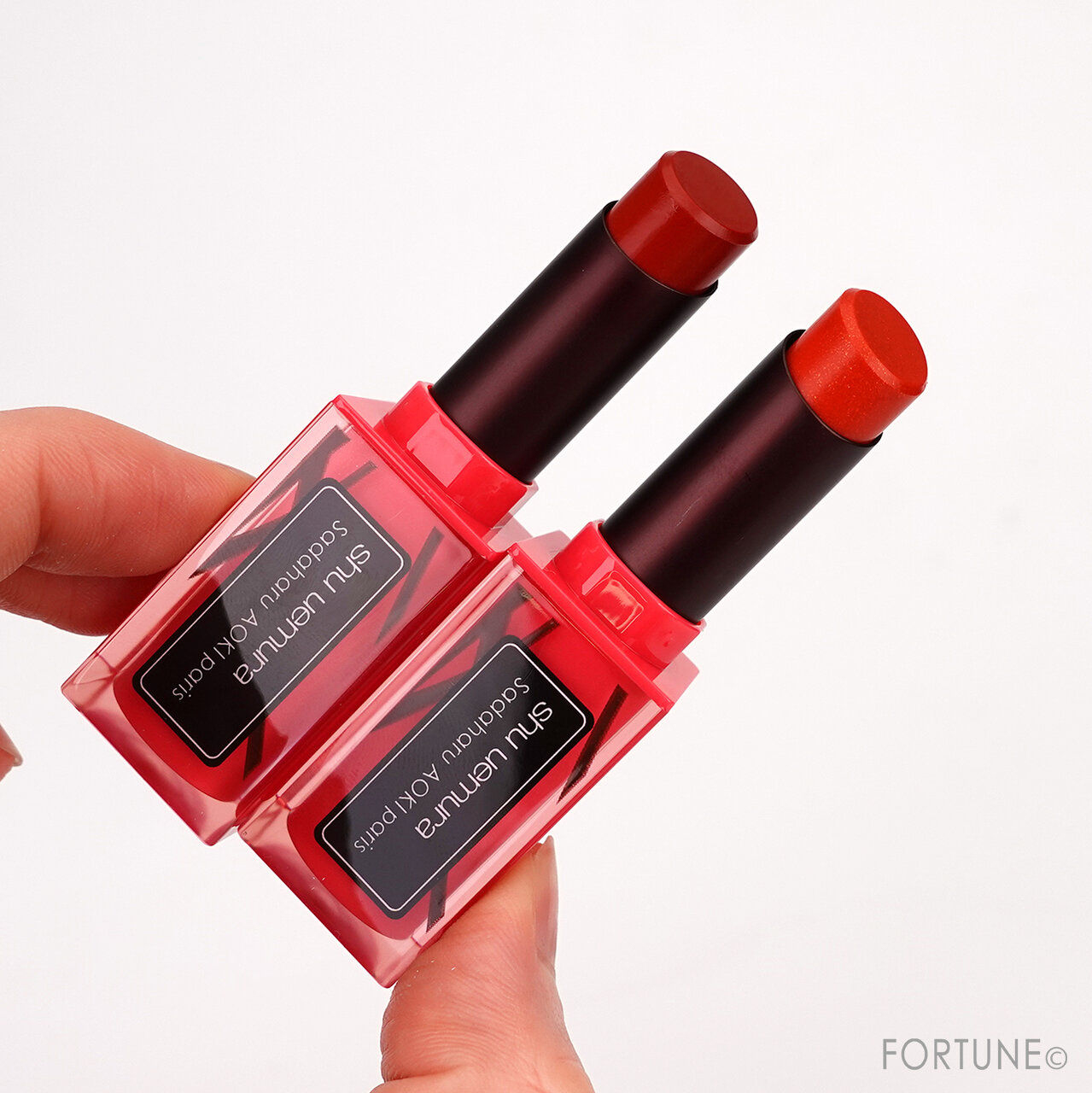 シュウ ウエムラ「ルージュ アンリミテッド ラッカーシャイン」