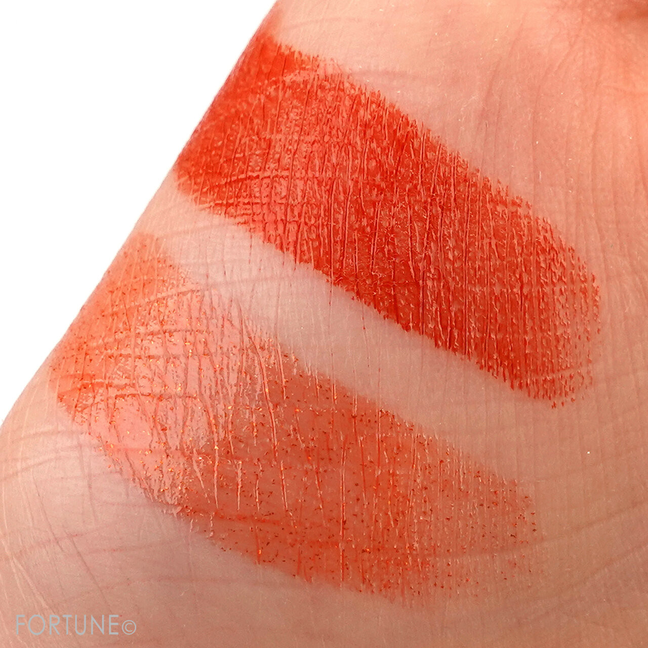 シュウ ウエムラ「ルージュ アンリミテッド ラッカーシャイン」