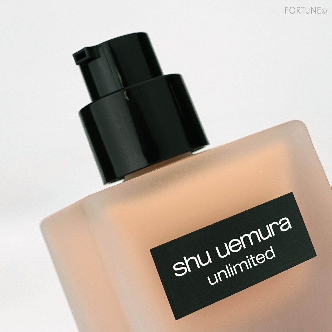 シュウ ウエムラ/shu uemura「アンリミテッド ラスティング フルイド」