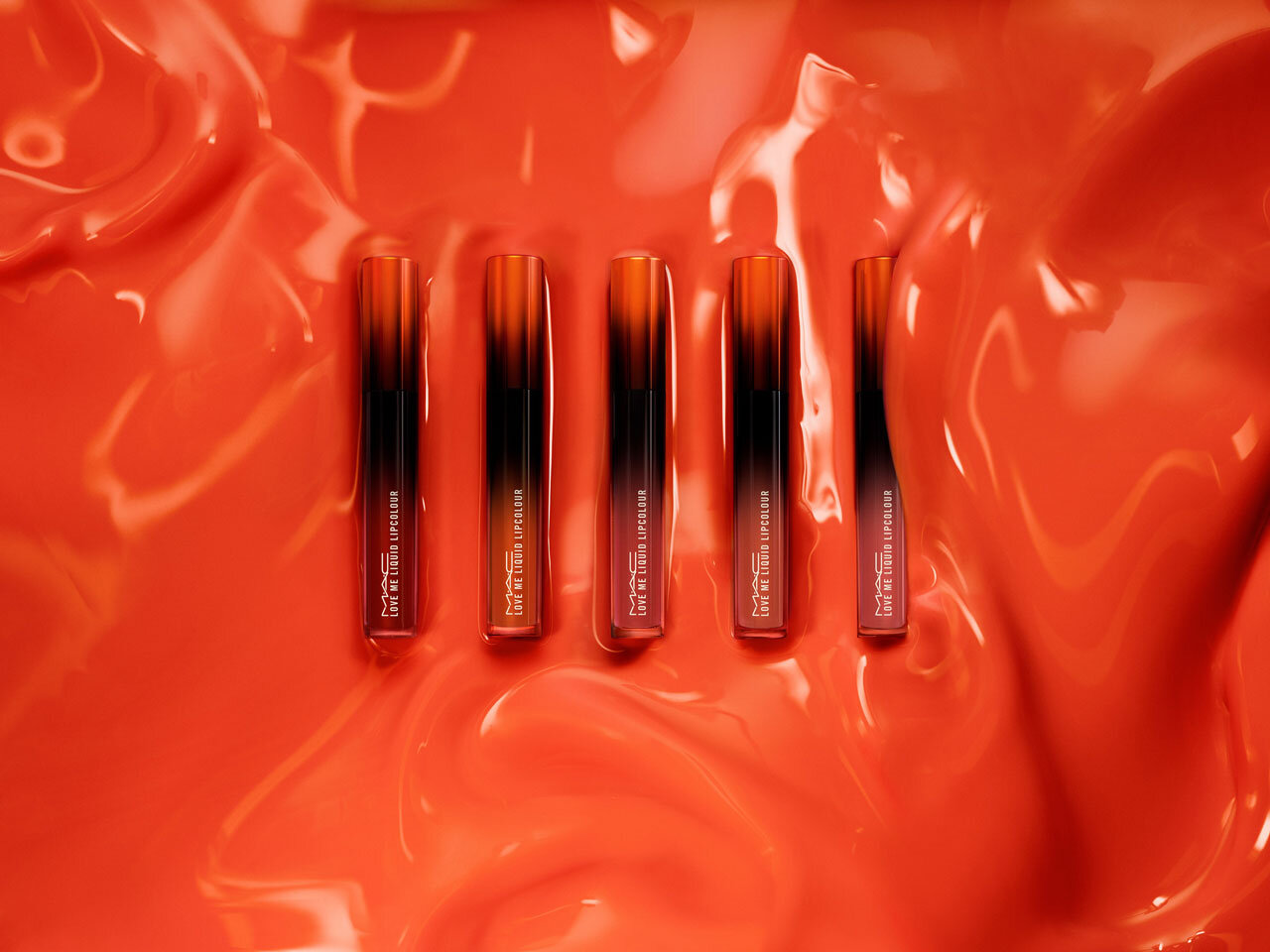 M·A·C/マック×リサ「ラブ ミー リキッド リップカラー」