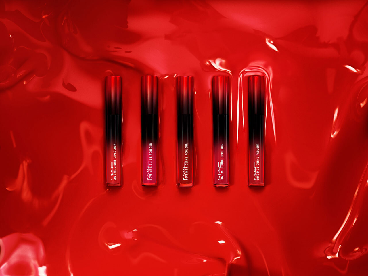 M·A·C/マック×リサ「ラブ ミー リキッド リップカラー」
