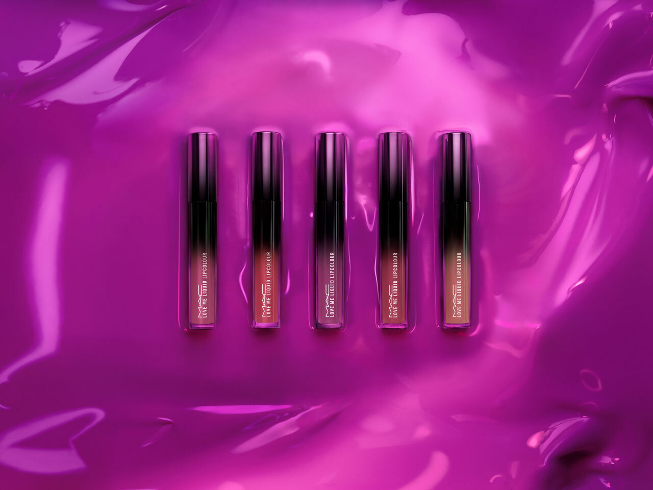 M·A·C/マック×リサ「ラブ ミー リキッド リップカラー」