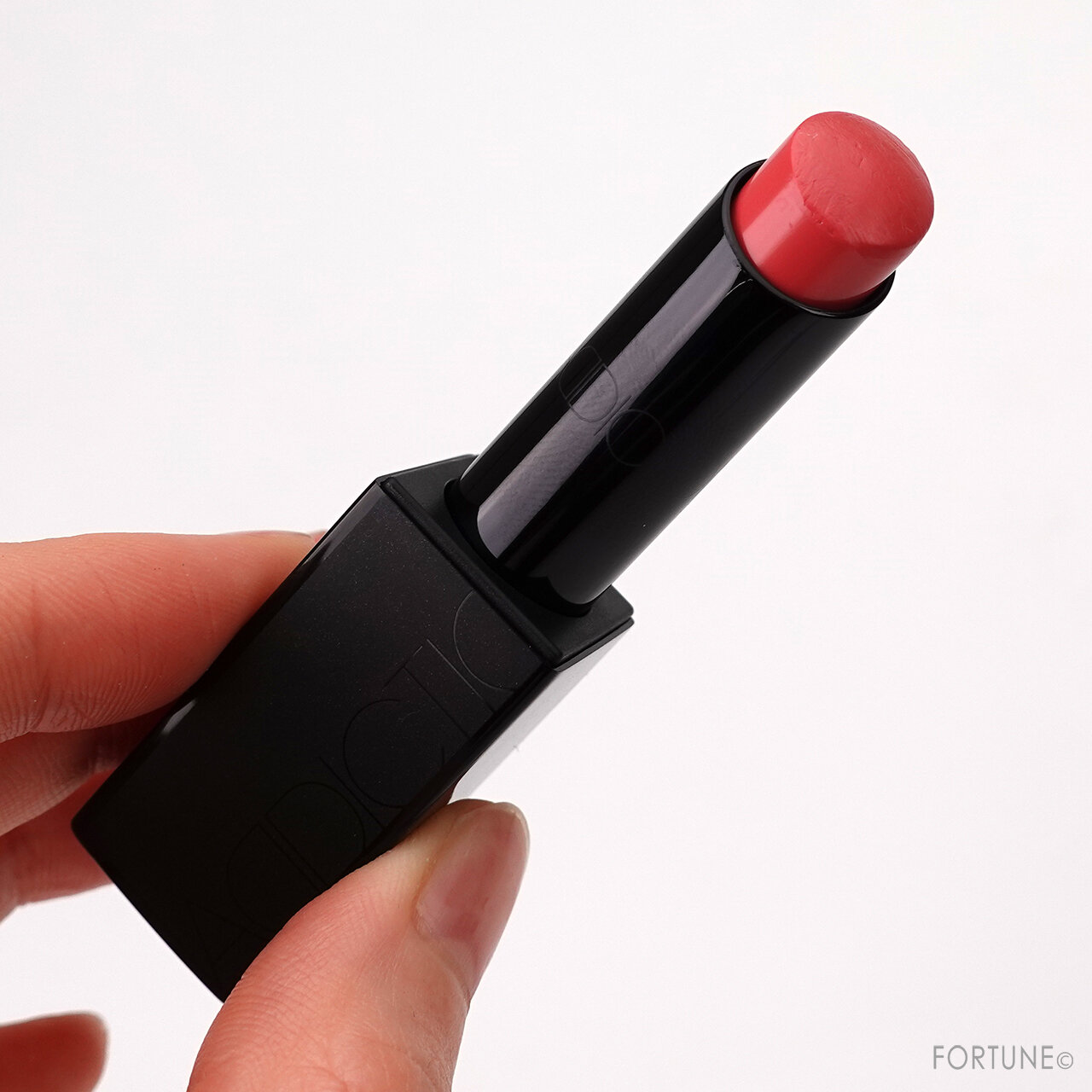 アディクション｜ザ リップスティック エクストレム　シャイン（002 Wise with Age ワイズ ウィズ エイジ）