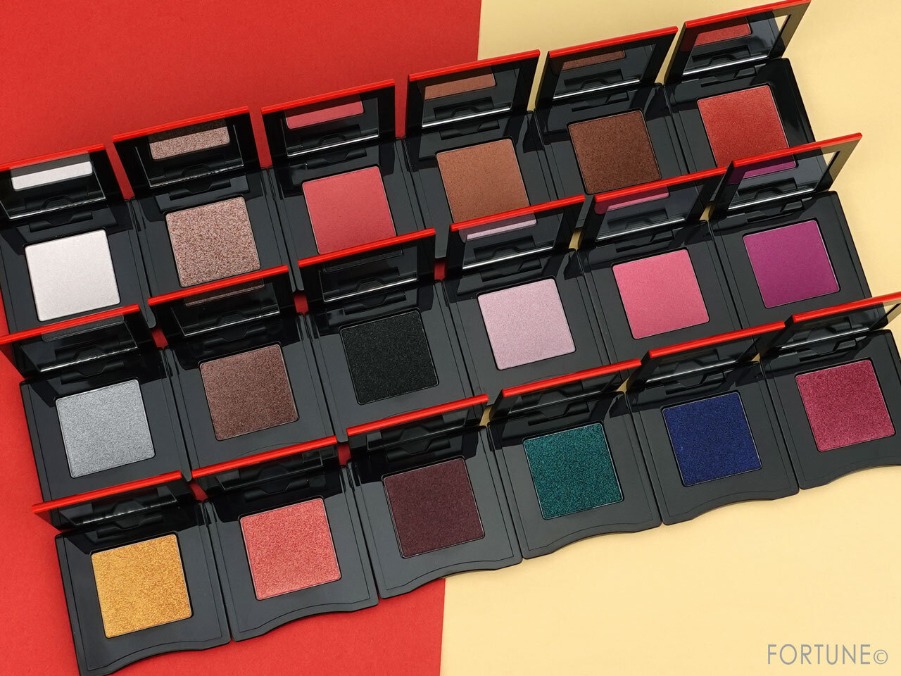 SHISEIDO ポップ パウダージェル アイシャドウ