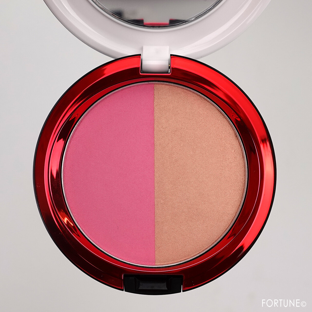 M·A·C/マック×ディズニー クルエラ「パウダー ブラッシュ デュオ」