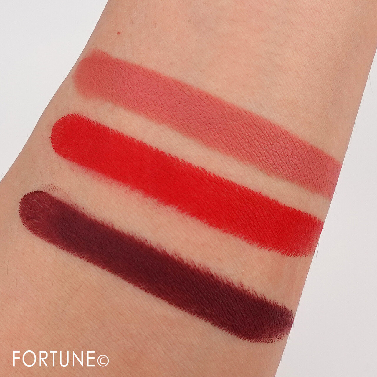 M·A·C/マック×ディズニー クルエラ「リップ スティック」