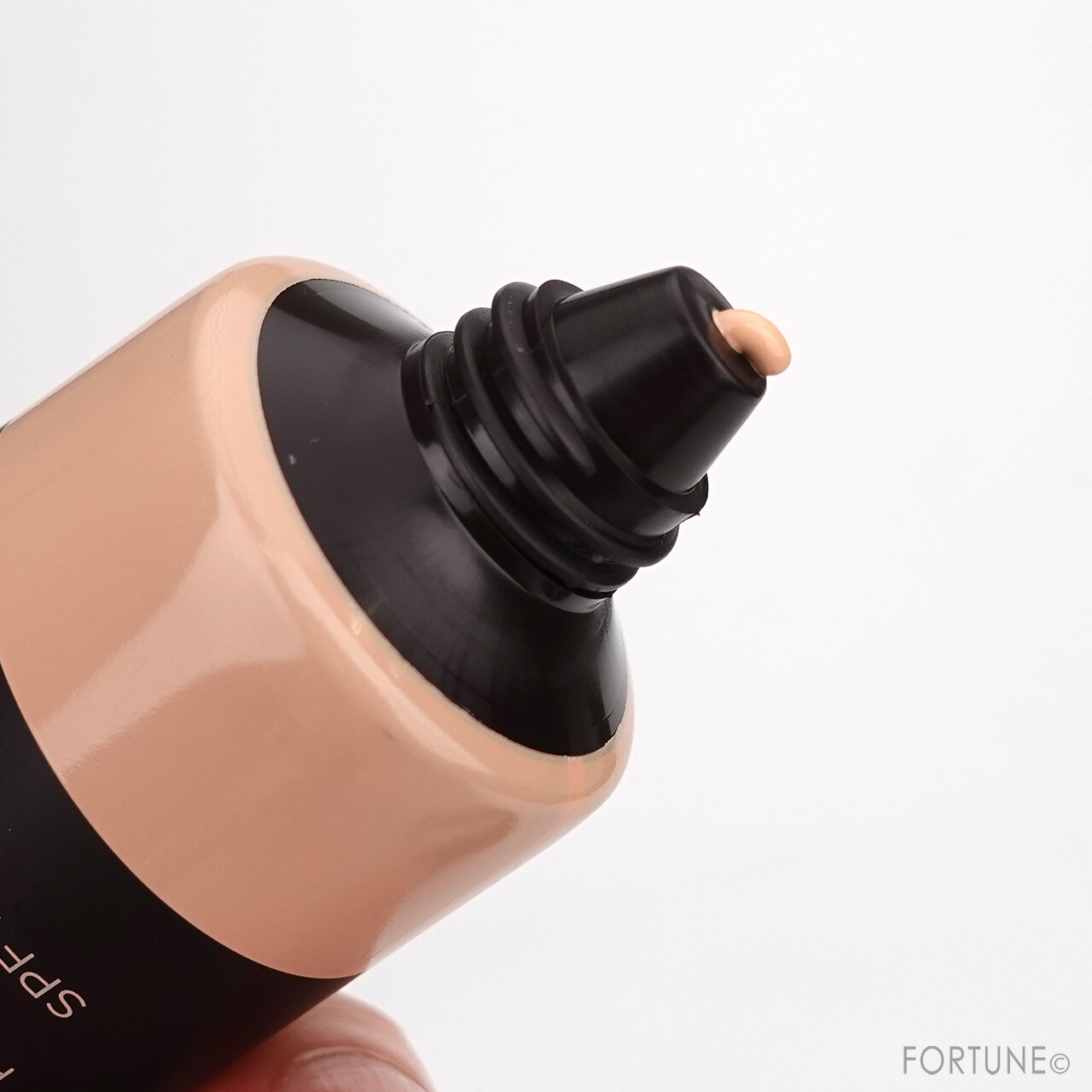 LAURA MERCIER/ローラ メルシエ ティンティド モイスチャライザー ブラーリング