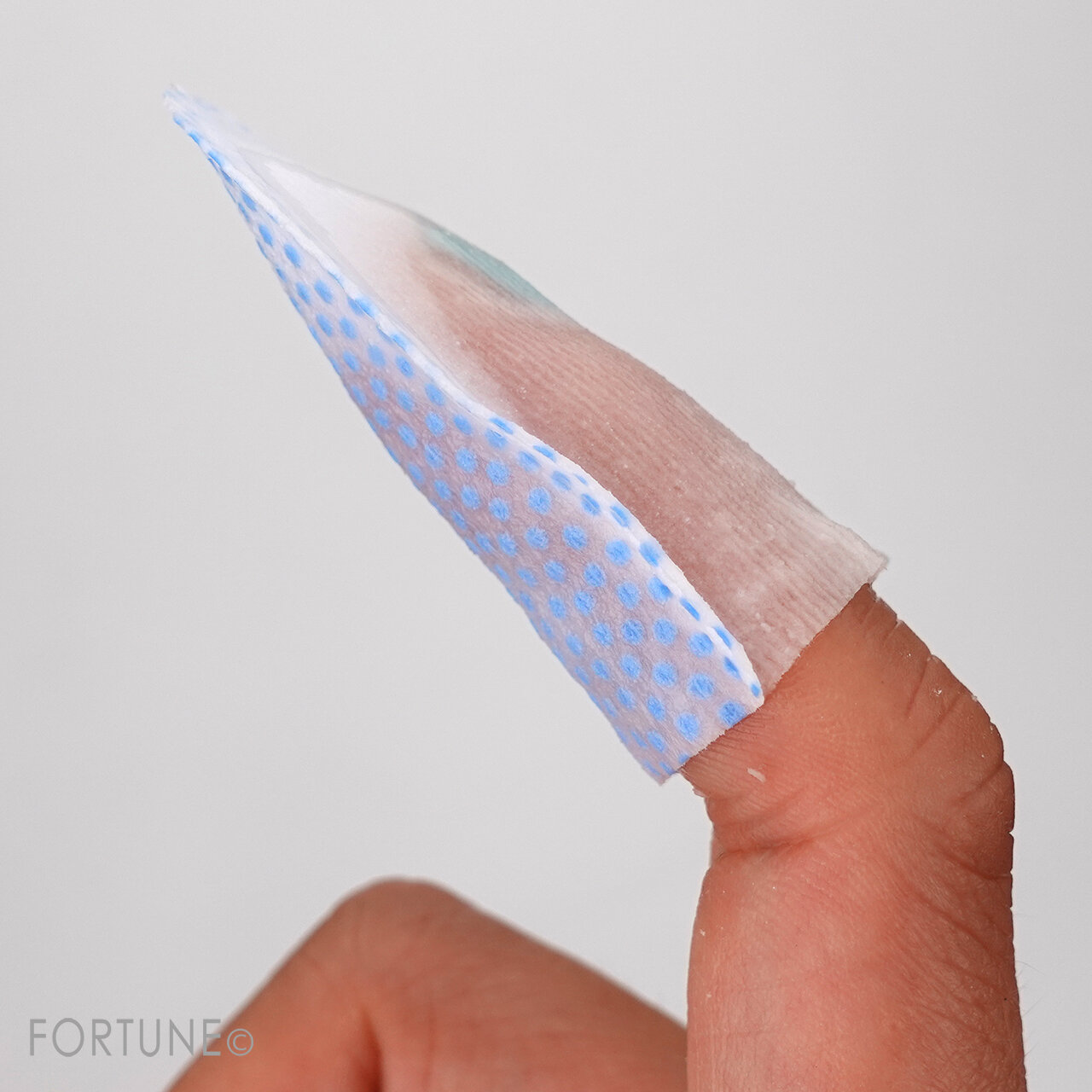 石澤研究所『トレンドホリック　リップエイド集中マスク』