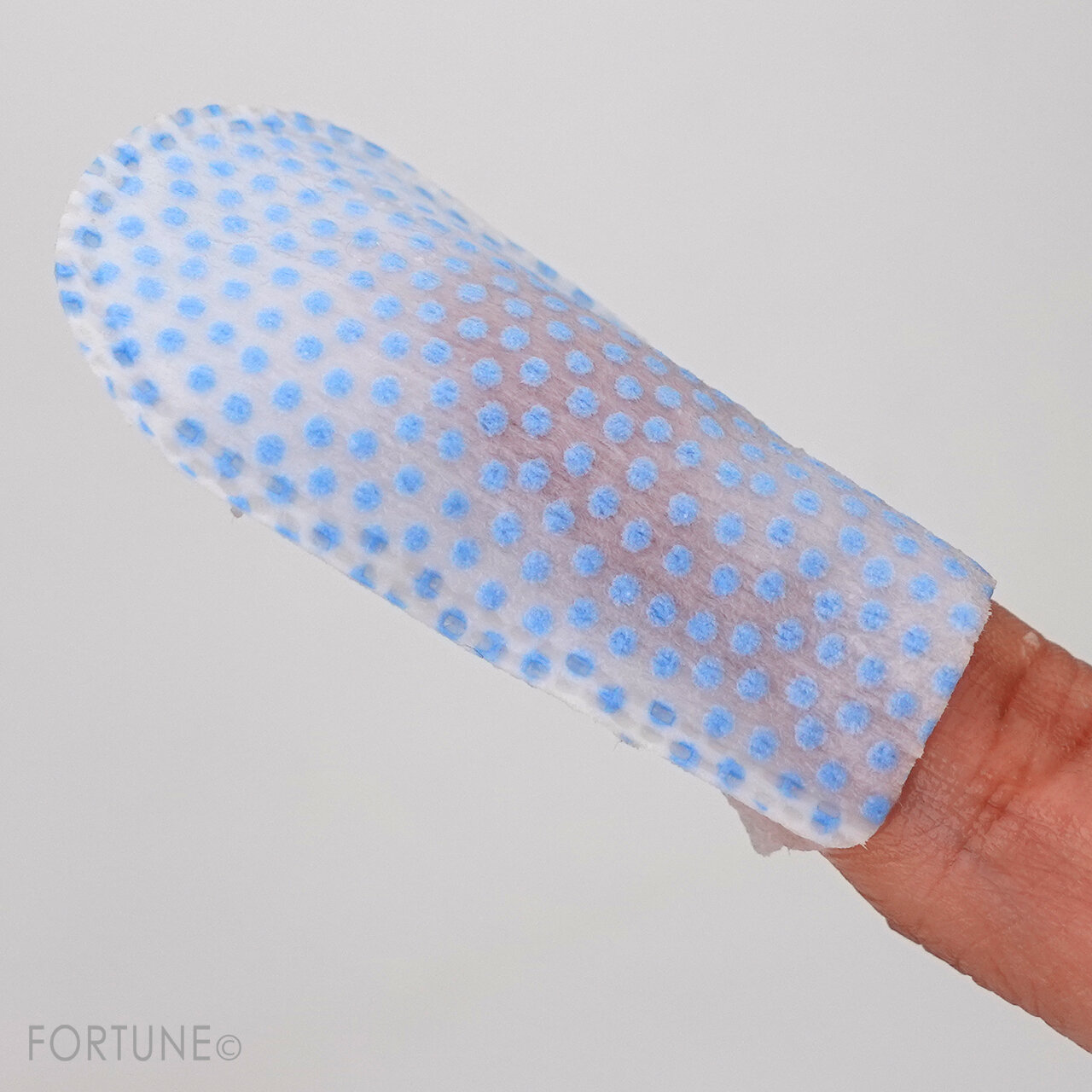 石澤研究所『トレンドホリック　リップエイド集中マスク』