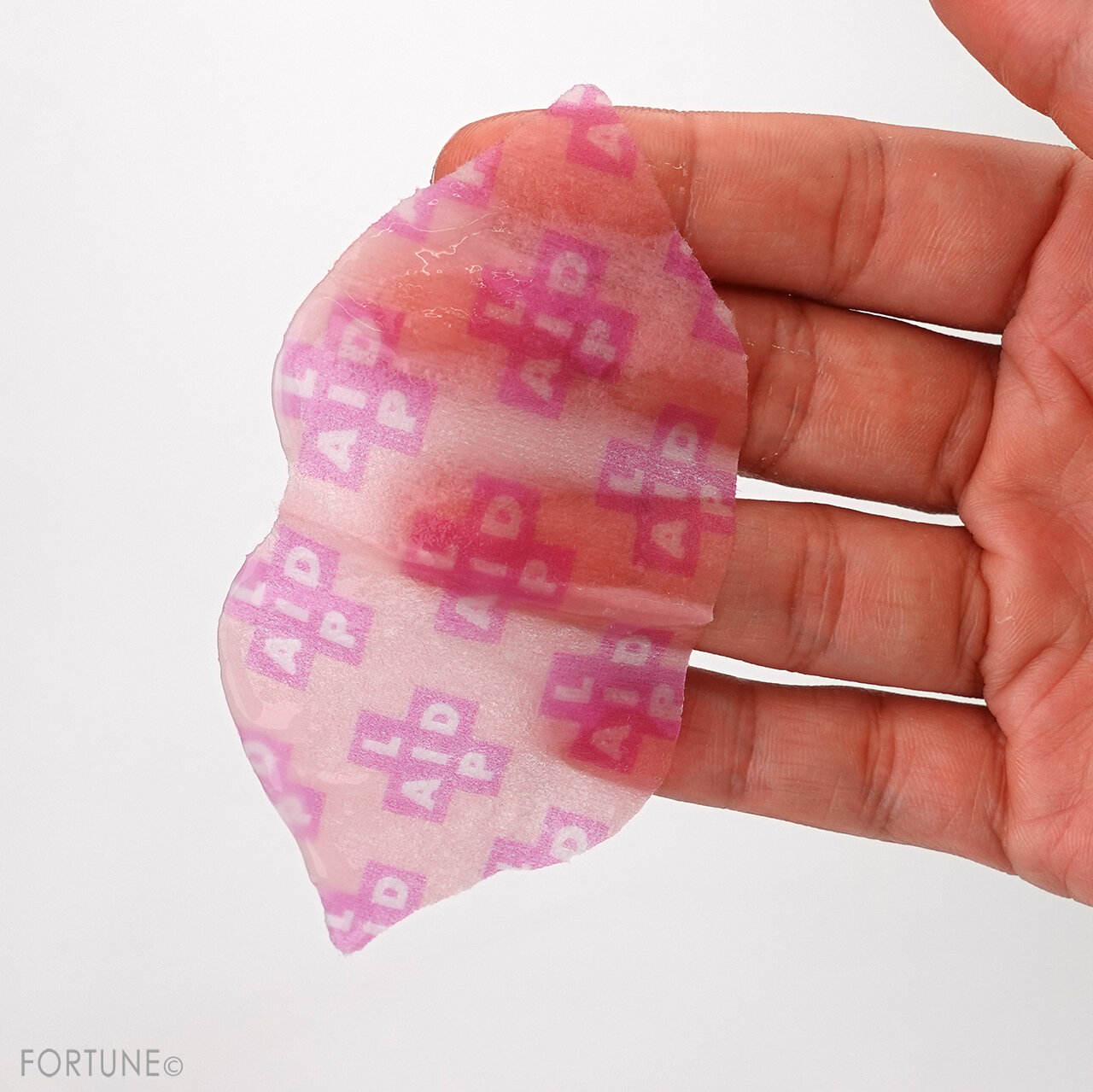 石澤研究所『トレンドホリック　リップエイド集中マスク』