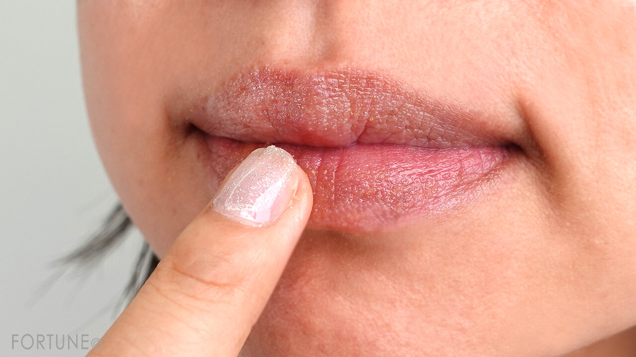 石澤研究所『トレンドホリック　リップピーリング』