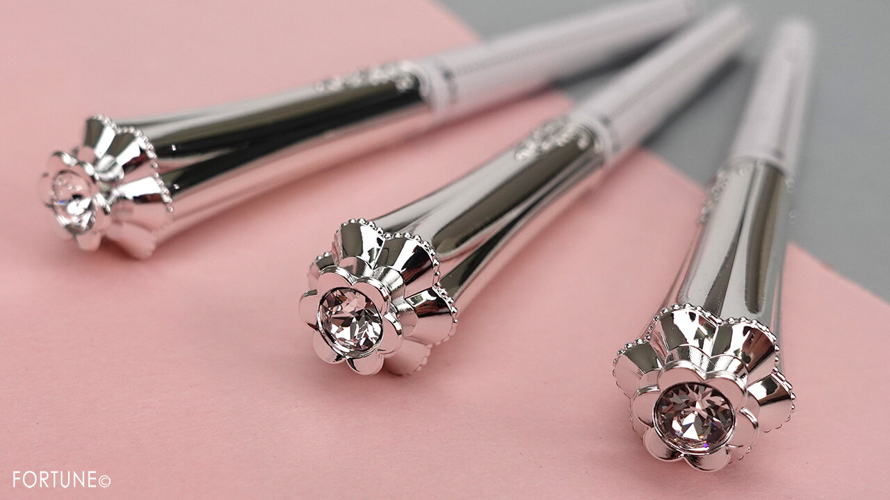 JILL STUART/ジルスチュアート　エアリーステイ ブロウライナー