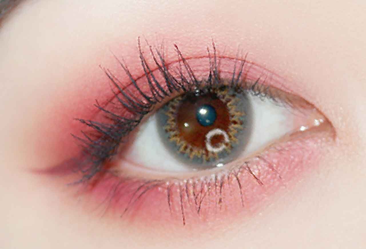 FOCALLURE/フーカルーア「9色アイシャドウパレット」