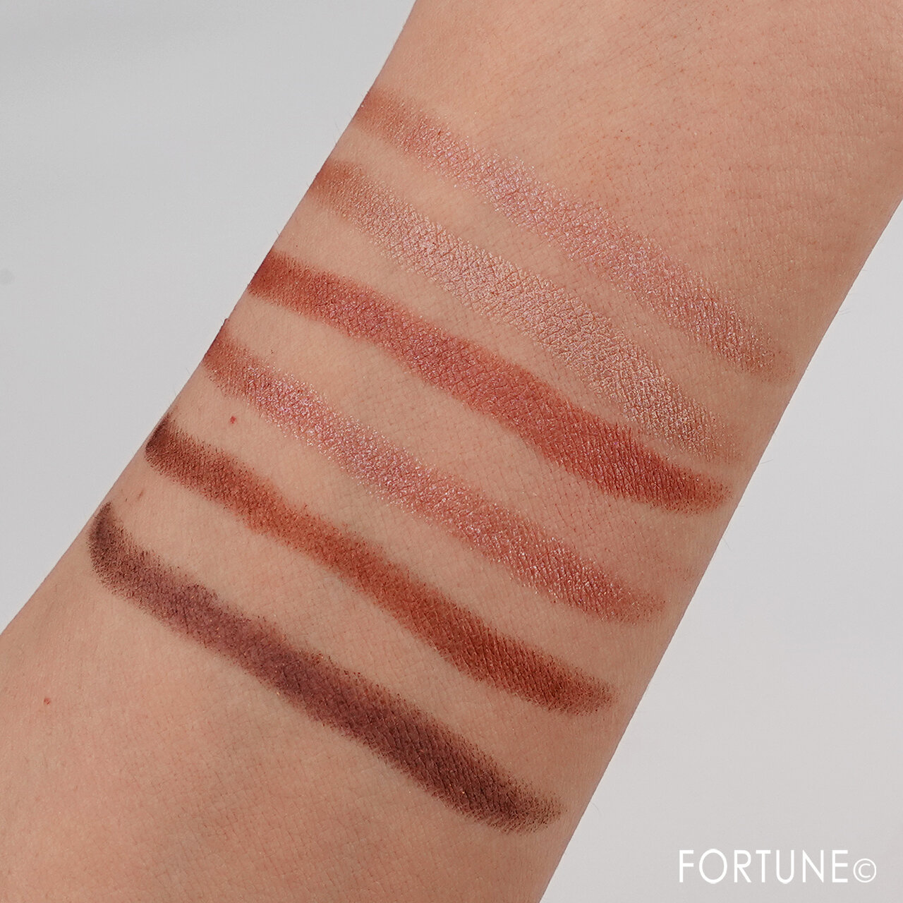 LAURA MERCIER/ローラ メルシエ キャビアスティック アイカラー