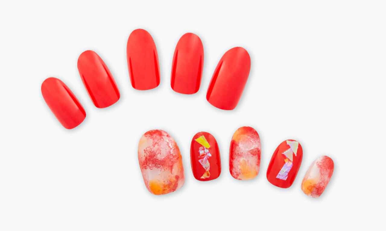 胡粉ネイル『270周年限定カラー　にほんの伝統色』緋色（ひいろ）