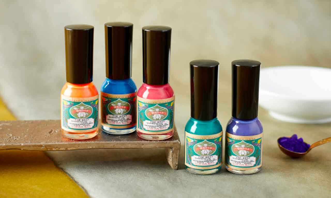 胡粉ネイル『270周年限定カラー　にほんの伝統色』