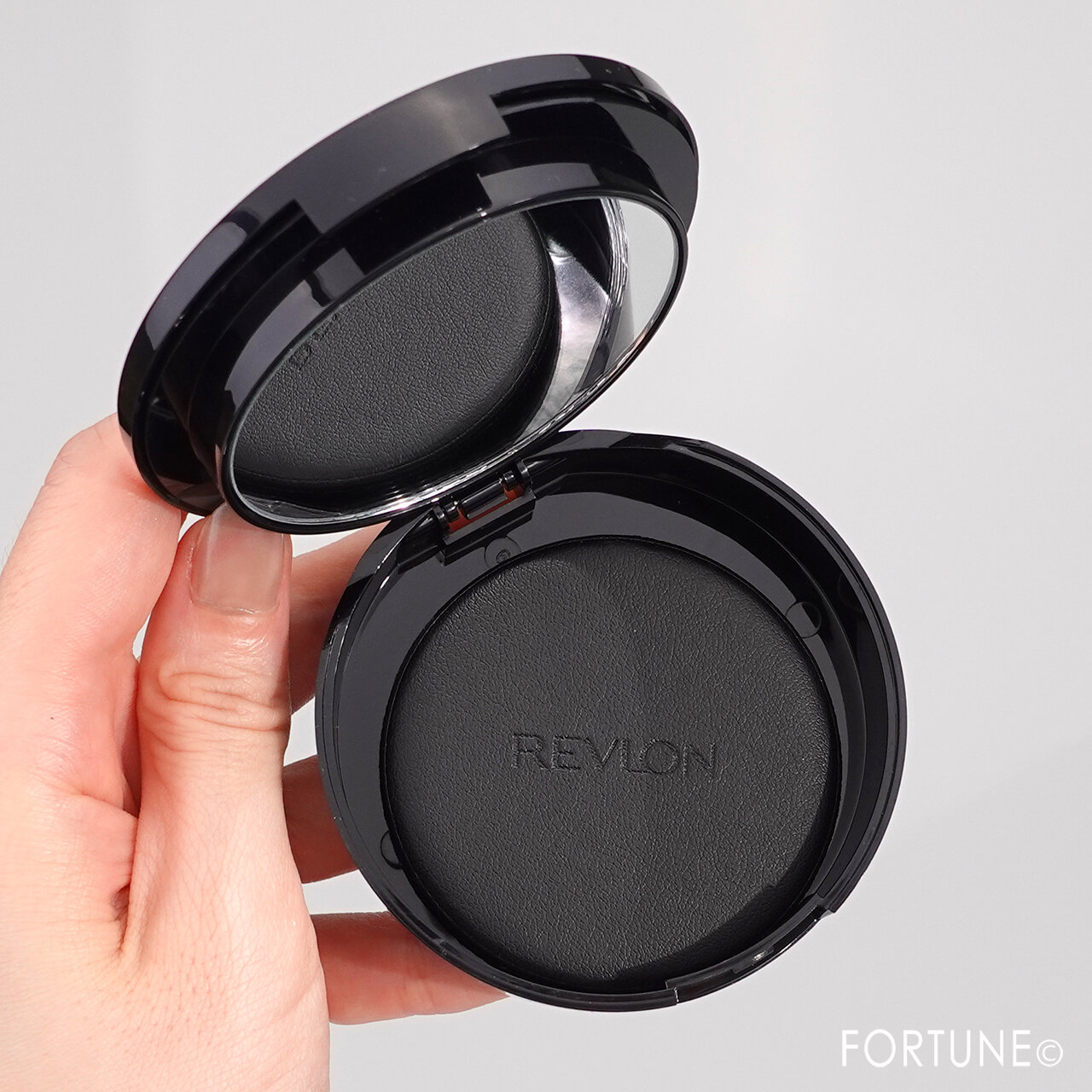 REVLON『レブロン カラーステイ プレスト パウダー N』