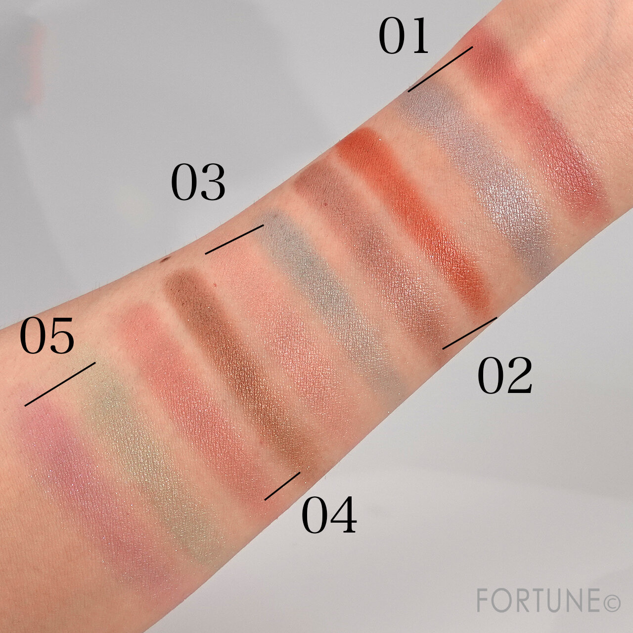 toone トーン ペタル フロート アイシャドウ