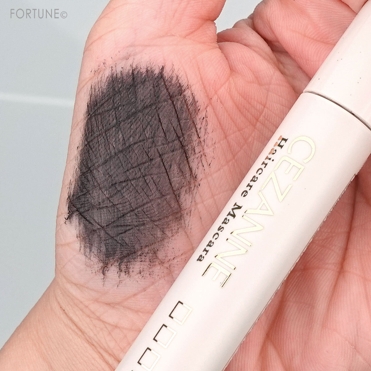 CEZANNE/セザンヌ「ヘアケアマスカラ　10 ダークブラウン」