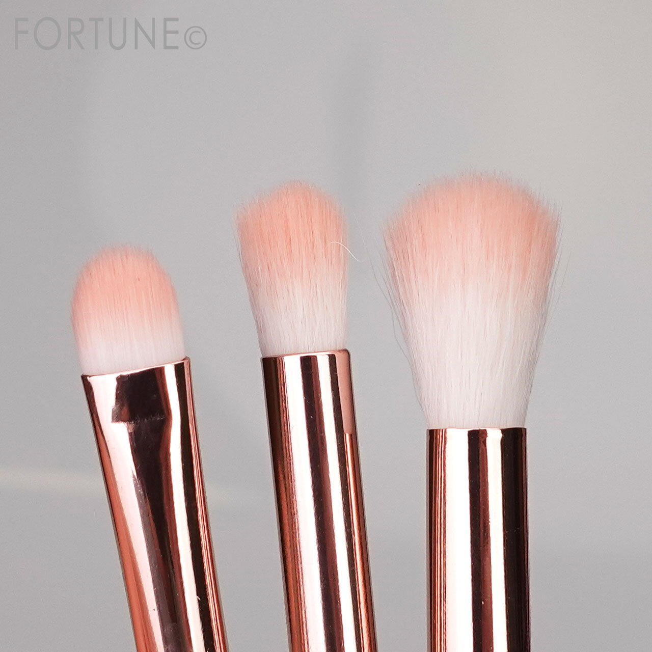 CORINGCO/コリンコ コットンキャンディーカプセルメイクアップブラシセット