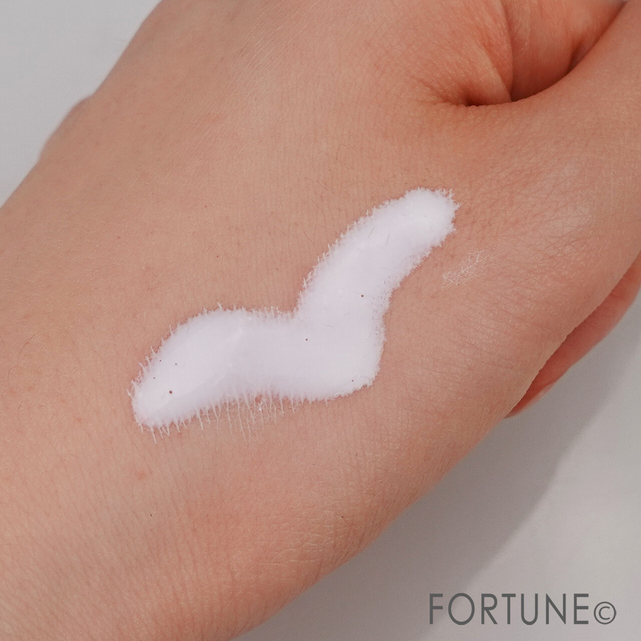 日焼け止め　ビオレ UV アスリズム スキンプロテクトミルク