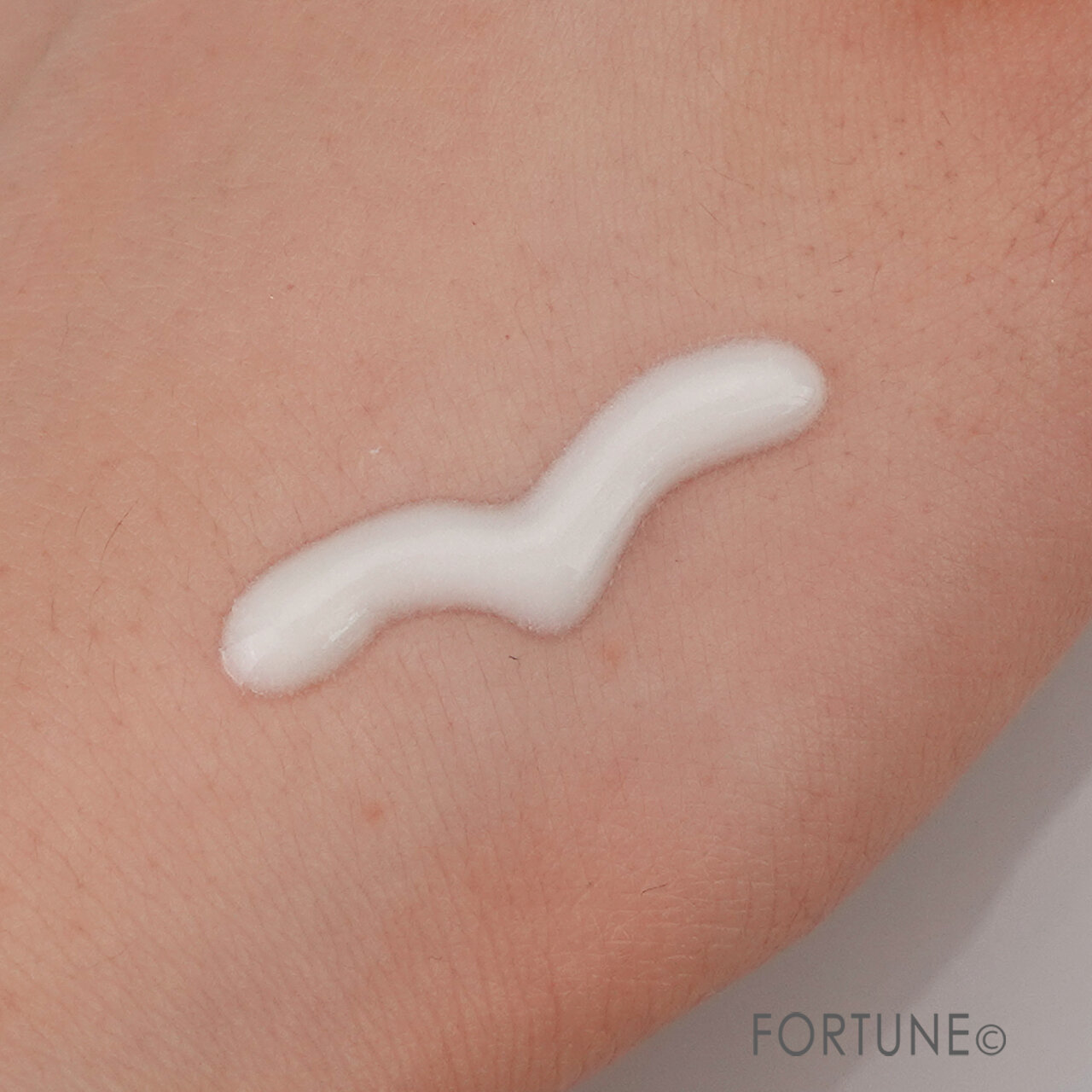 日焼け止め　カントリー＆ストリーム　UVウォータリージェル 50＋