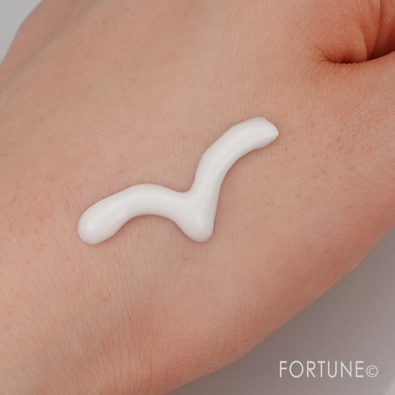 パラドゥ　バズ ガードUV N 日焼け止め